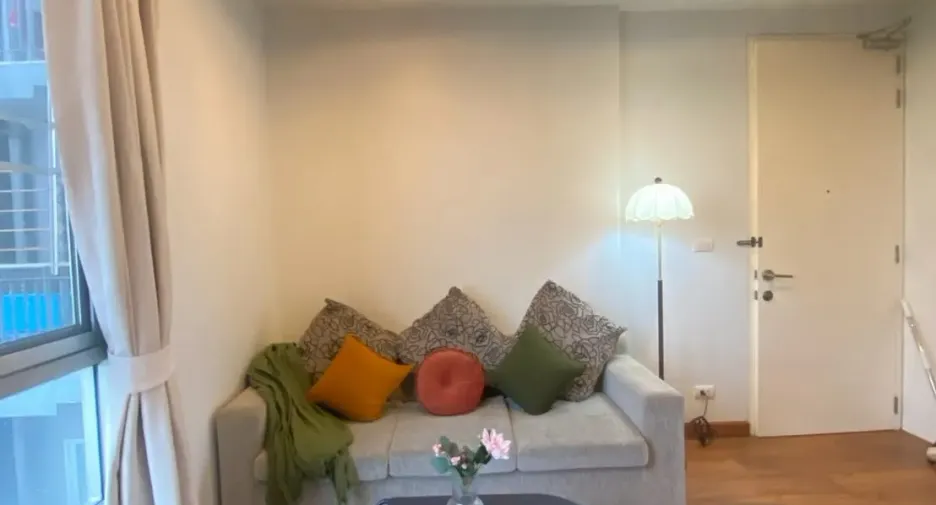 For rent 2 bedrooms condo in Thon Buri, Bangkok