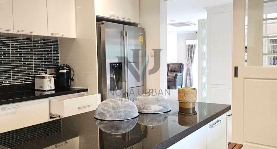 For sale 4 ベッドルーム house in Bang Lamung, Chonburi