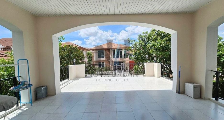 For sale 4 ベッドルーム house in Bang Lamung, Chonburi
