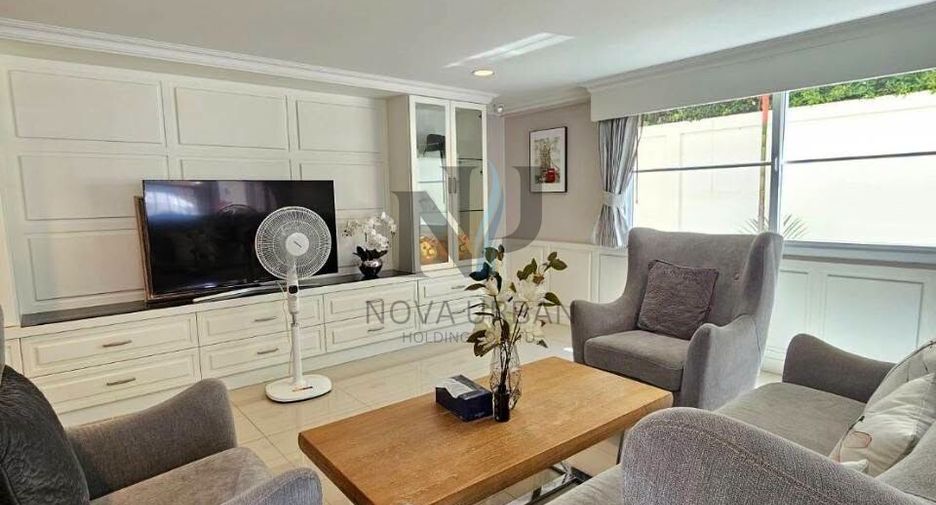 For sale 4 ベッドルーム house in Bang Lamung, Chonburi