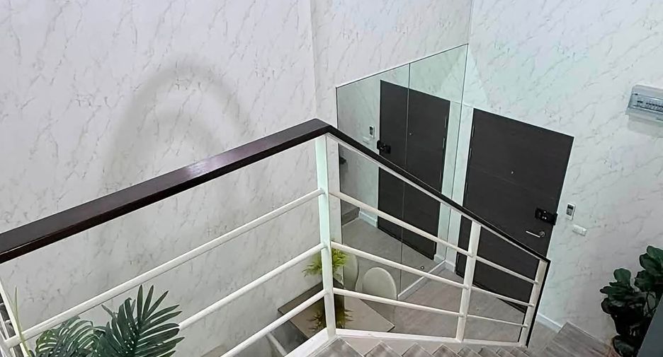 Condo en venta y en alquiler de 2 habitaciones en Bang Sue, Bangkok