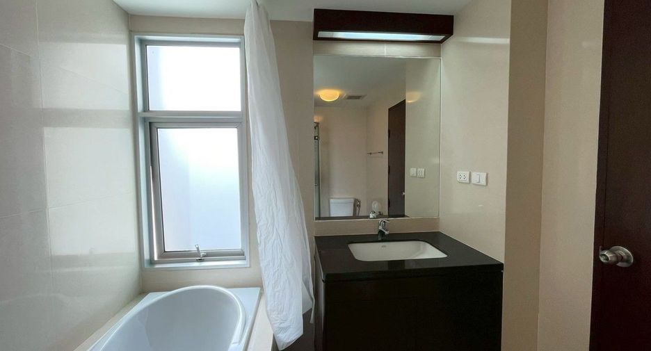 À louer 3 chambres appartement à Khlong Toei, Bangkok
