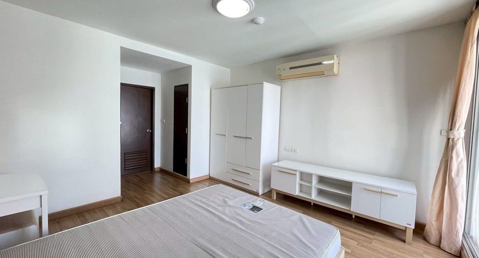 À louer 3 chambres appartement à Khlong Toei, Bangkok