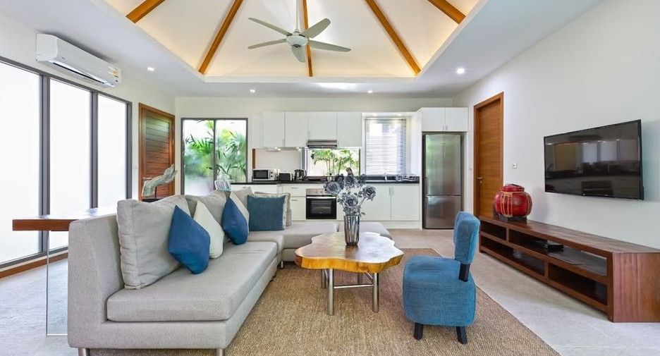 For rent 4 bedrooms villa in Mueang Phuket, Phuket