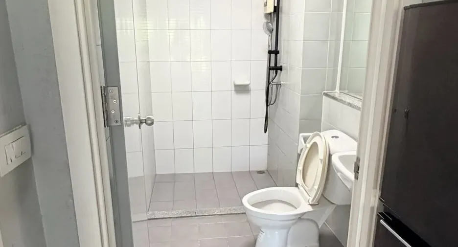 À vendre studio condo à Chom Thong, Bangkok