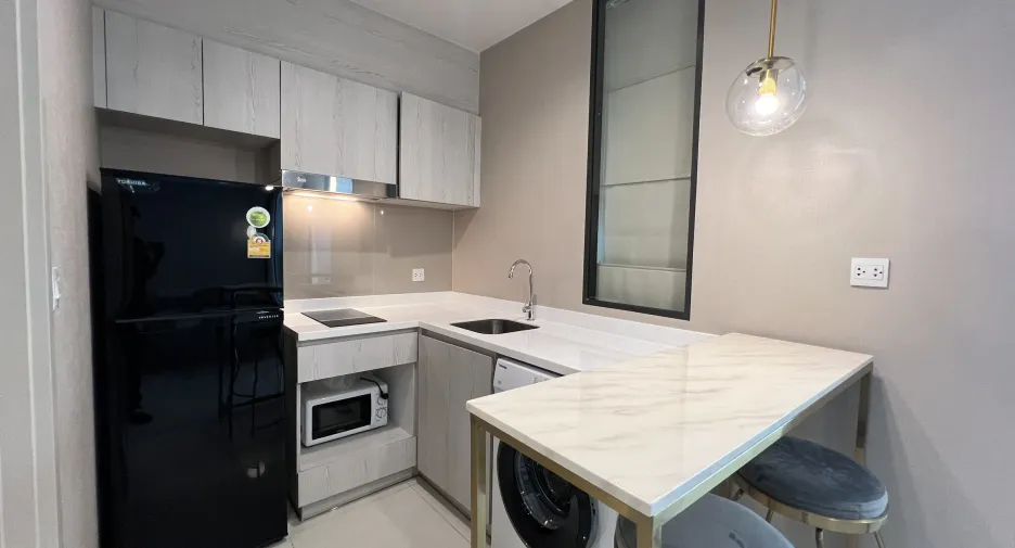 Wohnung zur Miete mit 1 Zimmer in Pathum Wan, Bangkok