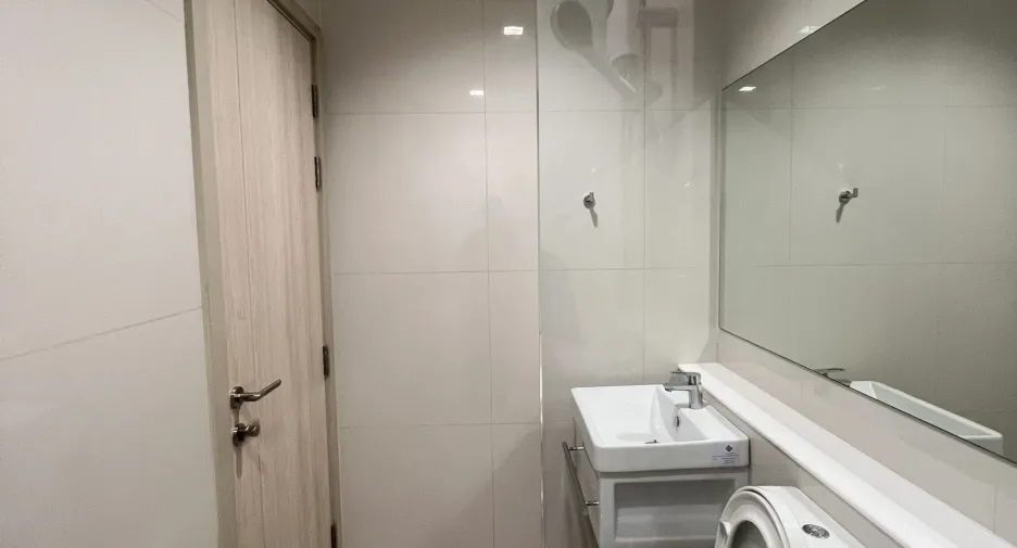 Wohnung zur Miete mit 1 Zimmer in Pathum Wan, Bangkok
