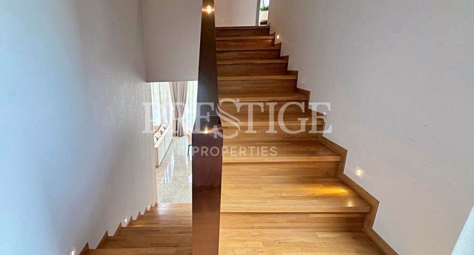 For sale 4 bedrooms house in Bang Lamung, Chonburi