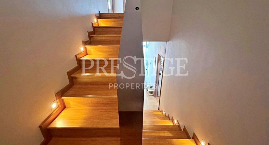 For sale 4 bedrooms house in Bang Lamung, Chonburi