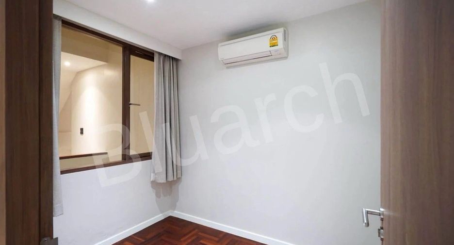Reihenhaus zur Miete mit 5 Zimmer in Khlong Toei, Bangkok