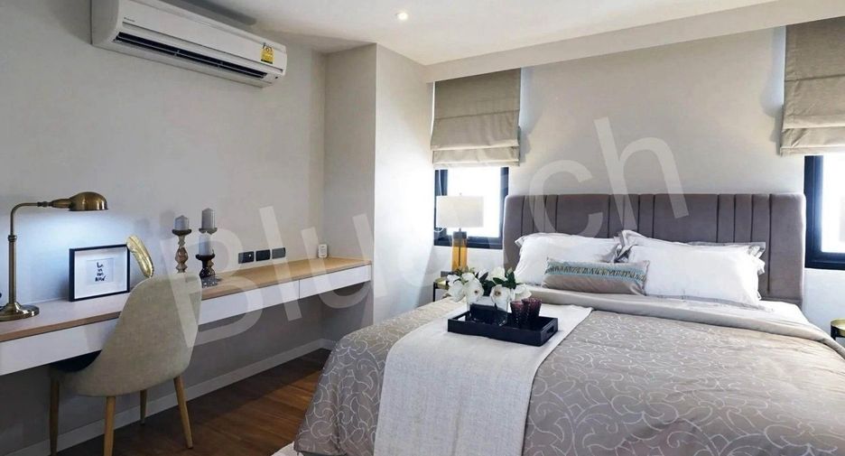 Reihenhaus zur Miete mit 5 Zimmer in Khlong Toei, Bangkok