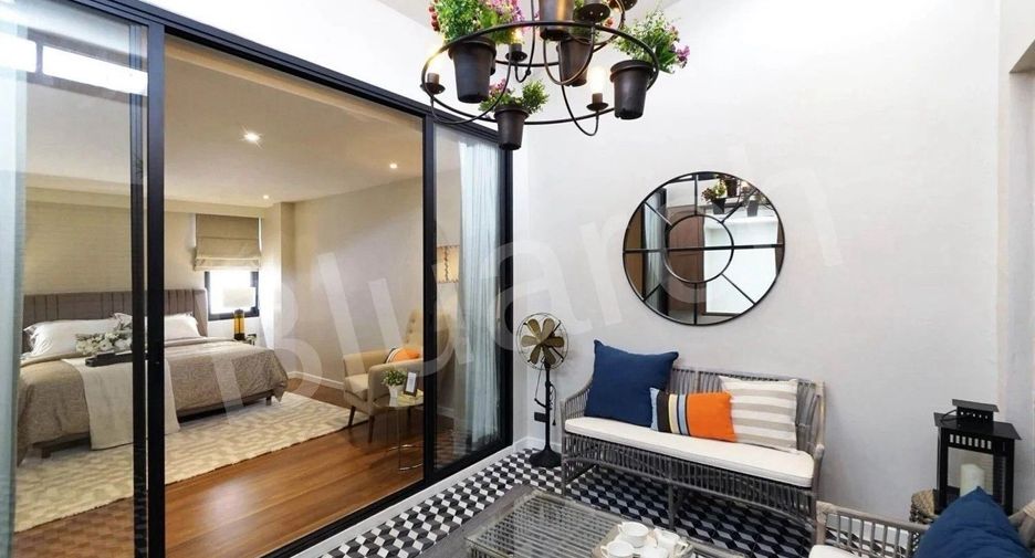 Reihenhaus zur Miete mit 5 Zimmer in Khlong Toei, Bangkok