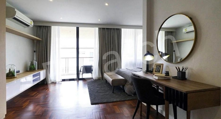Reihenhaus zur Miete mit 5 Zimmer in Khlong Toei, Bangkok