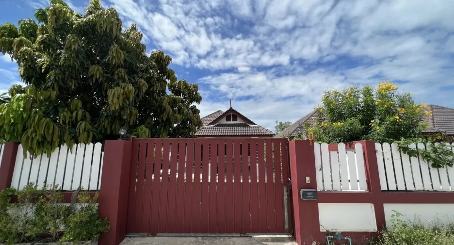 For sale 2 ベッドルーム villa in Cha Am, Phetchaburi