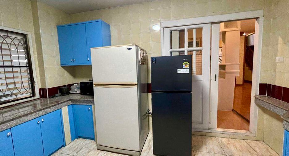 For rent 3 bedrooms house in Mueang Chiang Mai, Chiang Mai