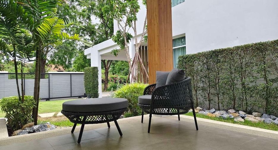 For rent 4 bedrooms house in Mueang Chiang Mai, Chiang Mai