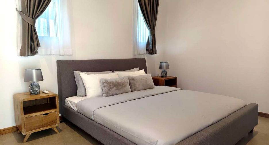 For rent 4 bedrooms house in Mueang Chiang Mai, Chiang Mai