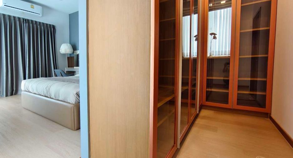 For rent 4 bedrooms house in Mueang Chiang Mai, Chiang Mai