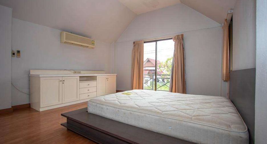 For rent 4 bedrooms house in Mueang Chiang Mai, Chiang Mai