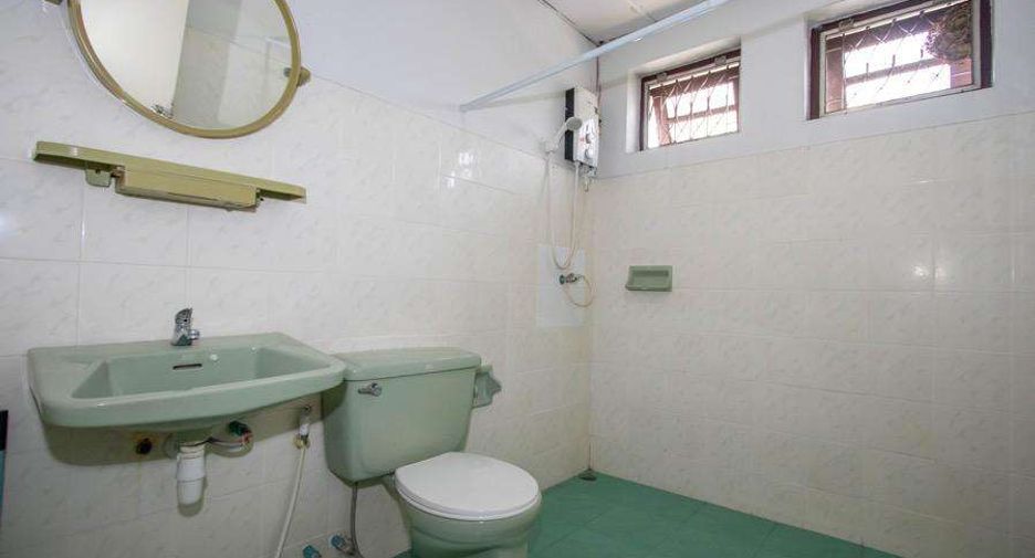 For rent 4 bedrooms house in Mueang Chiang Mai, Chiang Mai