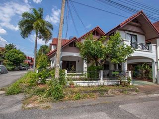 For rent 4 bedrooms house in Mueang Chiang Mai, Chiang Mai