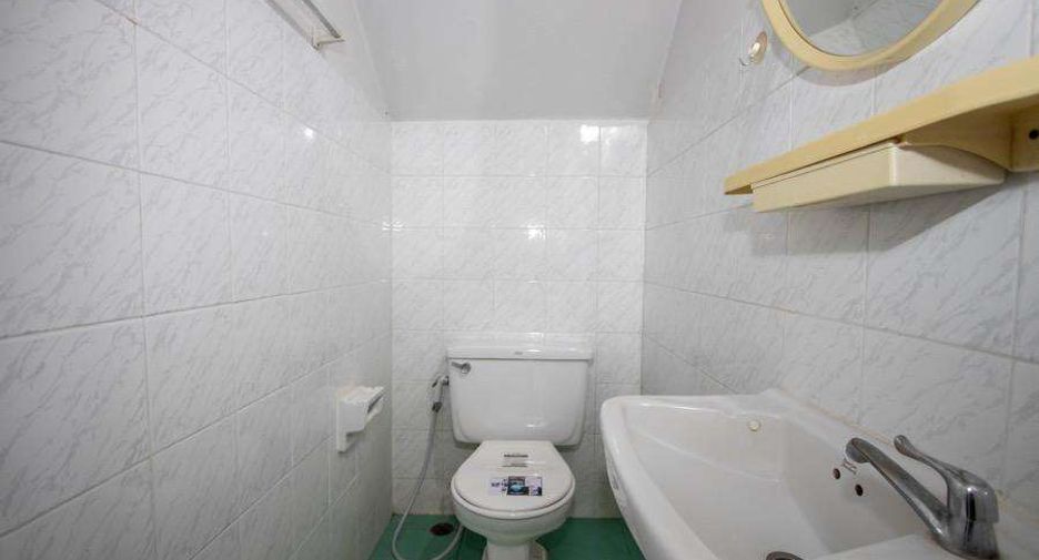For rent 4 bedrooms house in Mueang Chiang Mai, Chiang Mai