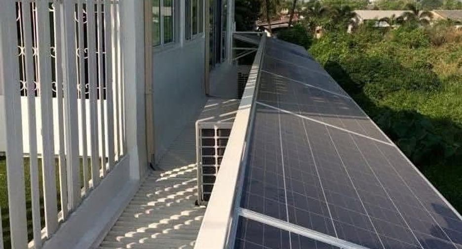 For rent 4 bedrooms house in Bang Khun Thian, Bangkok