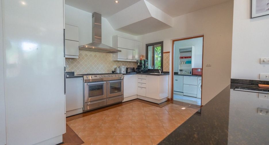 For rent 4 bedrooms villa in Thalang, Phuket