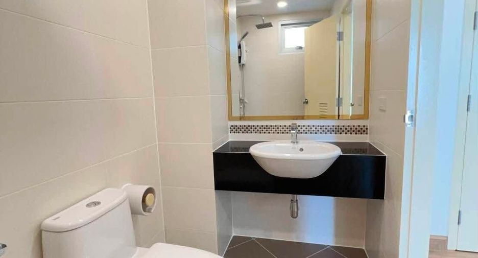 À vendre 1 chambre condo à Lat Phrao, Bangkok