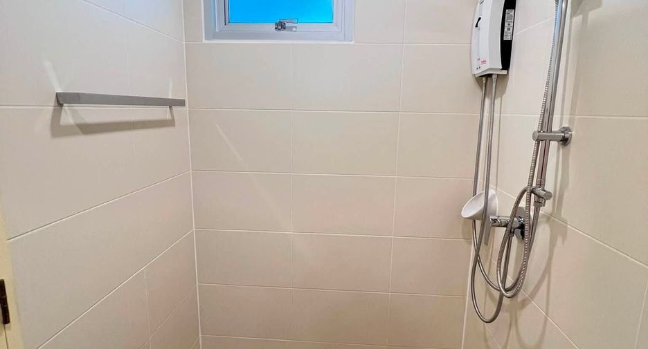 À vendre 1 chambre condo à Lat Phrao, Bangkok