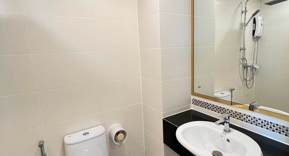 À vendre 1 chambre condo à Lat Phrao, Bangkok