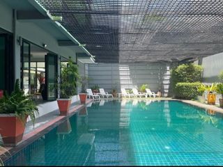 For sale 11 bedrooms hotel in Bang Lamung, Chonburi
