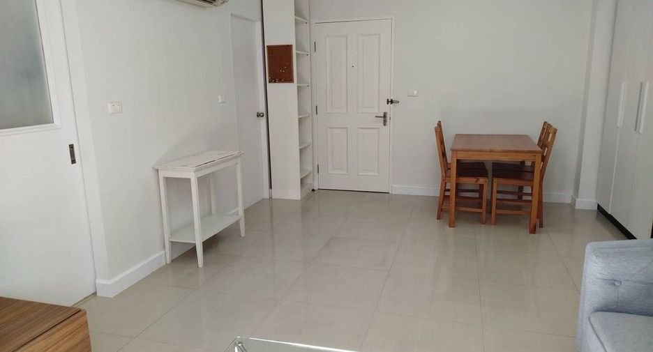 Condo en venta de 1 habitaciones en Yan Nawa, Bangkok