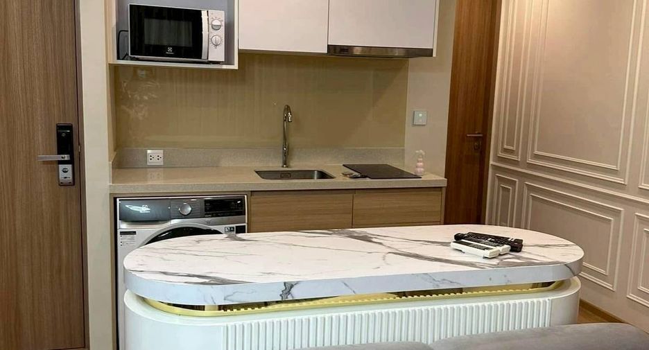 Condo en alquiler y en venta de 2 habitaciones en Watthana, Bangkok