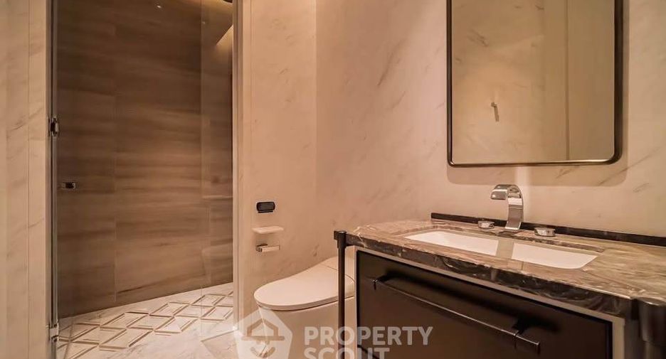 For sale 2 bedrooms condo in Sathon, Bangkok