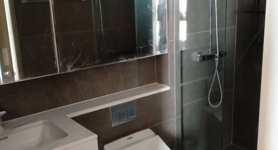 For rent and for sale 1 bed condo in Watthana, Bangkok