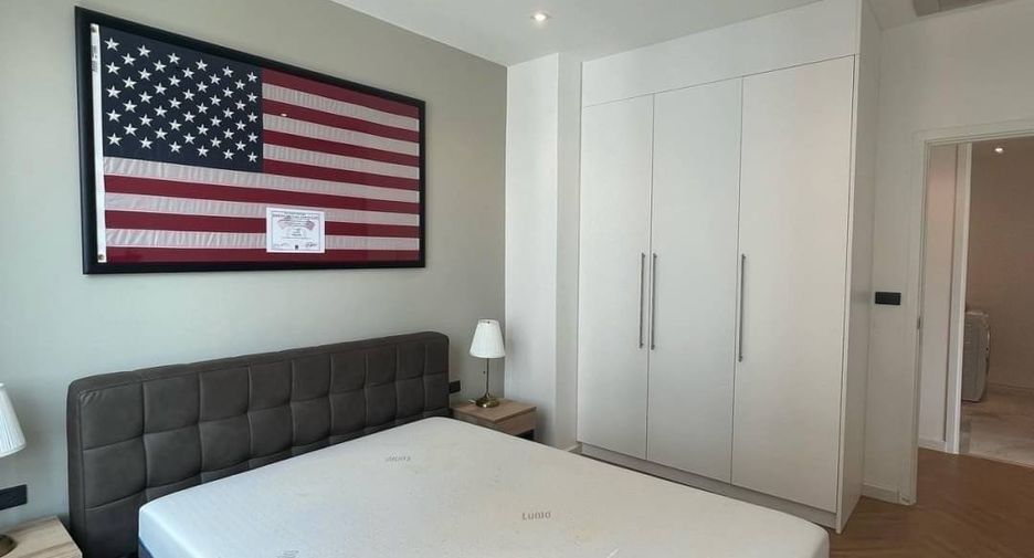 For sale 3 bedrooms condo in Khlong Toei, Bangkok