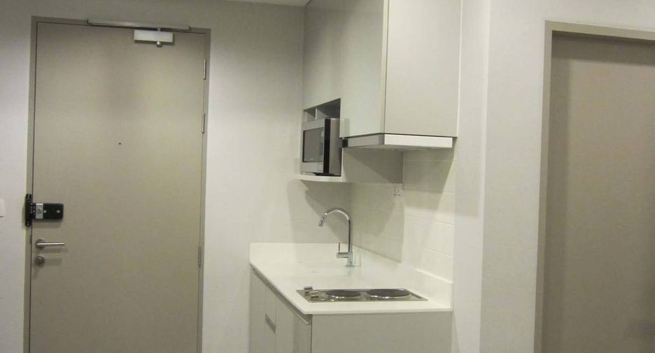 À louer 2 chambres condo à Phra Khanong, Bangkok
