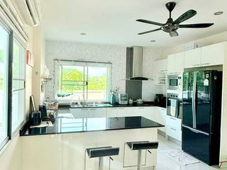 For rent 3 ベッドルーム villa in Bang Saray, Pattaya