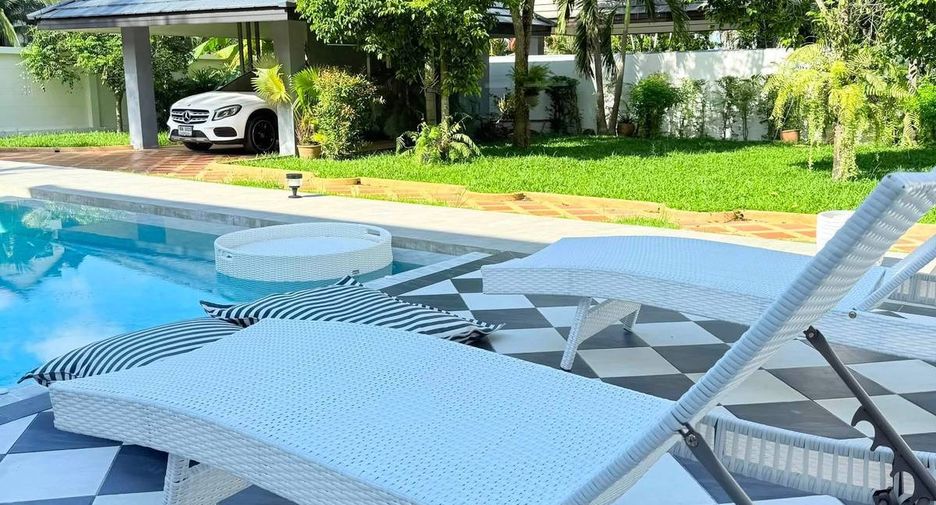 For rent 3 ベッドルーム villa in Bang Saray, Pattaya