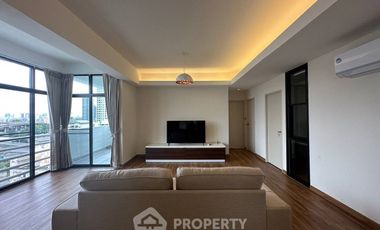 For rent 3 ベッドルーム condo in Phra Khanong, Bangkok