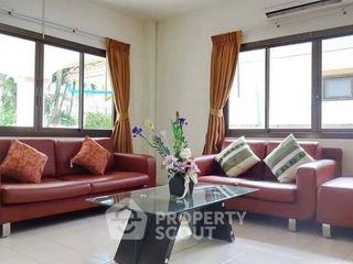 For rent 3 bedrooms villa in Bang Lamung, Chonburi
