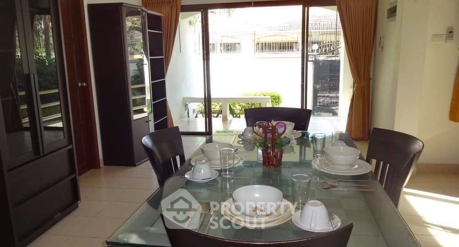For rent 3 bedrooms villa in Jomtien, Pattaya