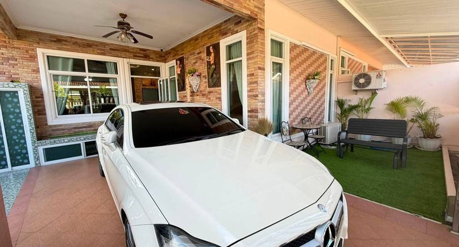For rent 3 bedrooms house in Bang Lamung, Chonburi