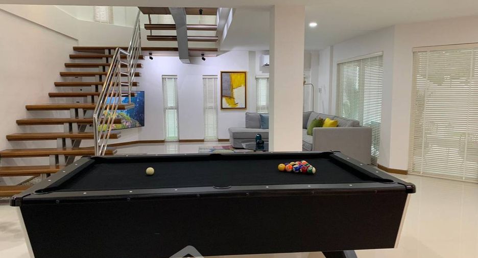 For rent 4 bedrooms condo in Jomtien, Pattaya