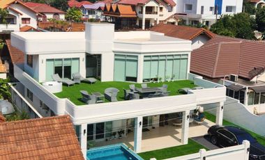 For rent 4 bedrooms condo in Jomtien, Pattaya