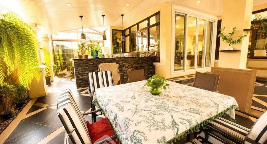 Villa en alquiler de 4 habitaciones en Jomtien, Pattaya