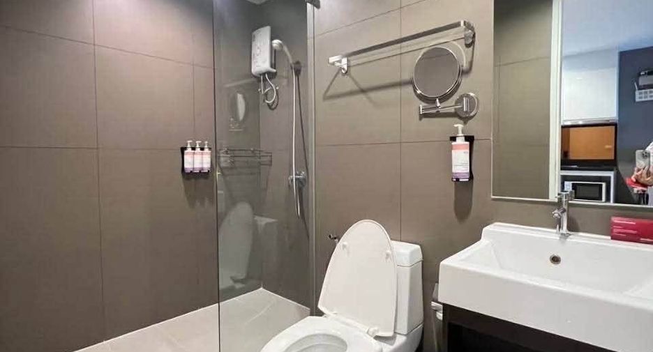 Condo en alquiler de 2 habitaciones en Watthana, Bangkok