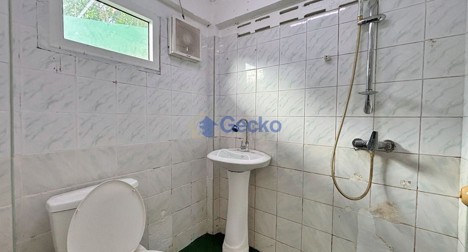 Haus zum Kauf mit 4 Zimmer in Bang Lamung, Chonburi