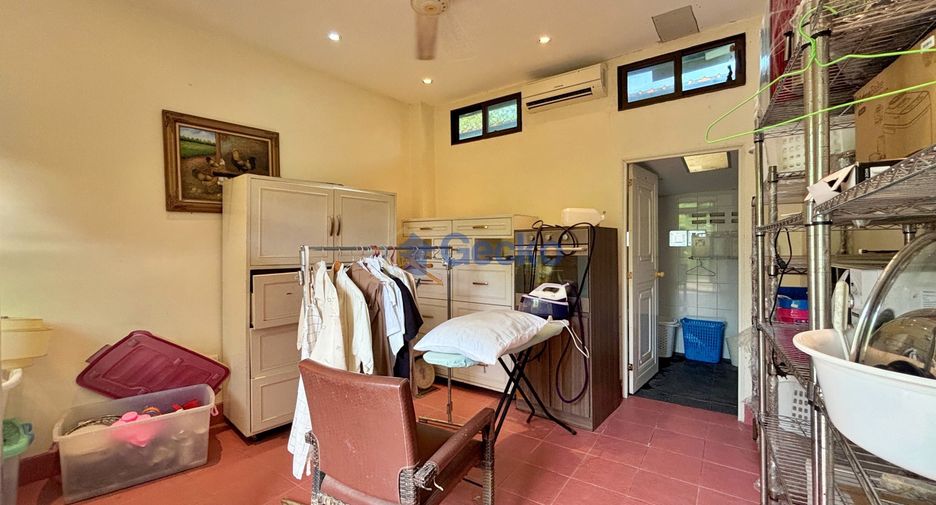 Haus zum Kauf mit 4 Zimmer in Bang Lamung, Chonburi